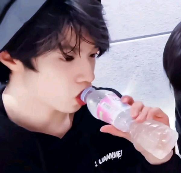 文轩情头 - 知乎