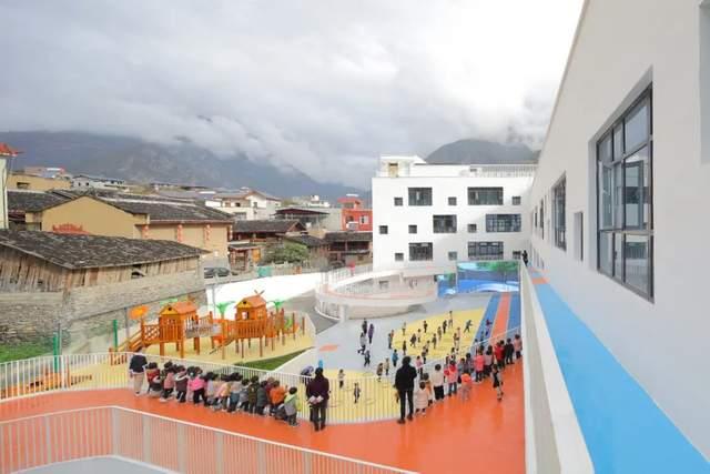 儿童生活与游戏的"外溢"——九寨沟县永乐镇幼儿园