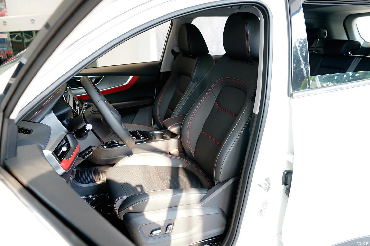 外型更高级互联更智能动力更强劲奇瑞瑞虎7神行版实拍简评