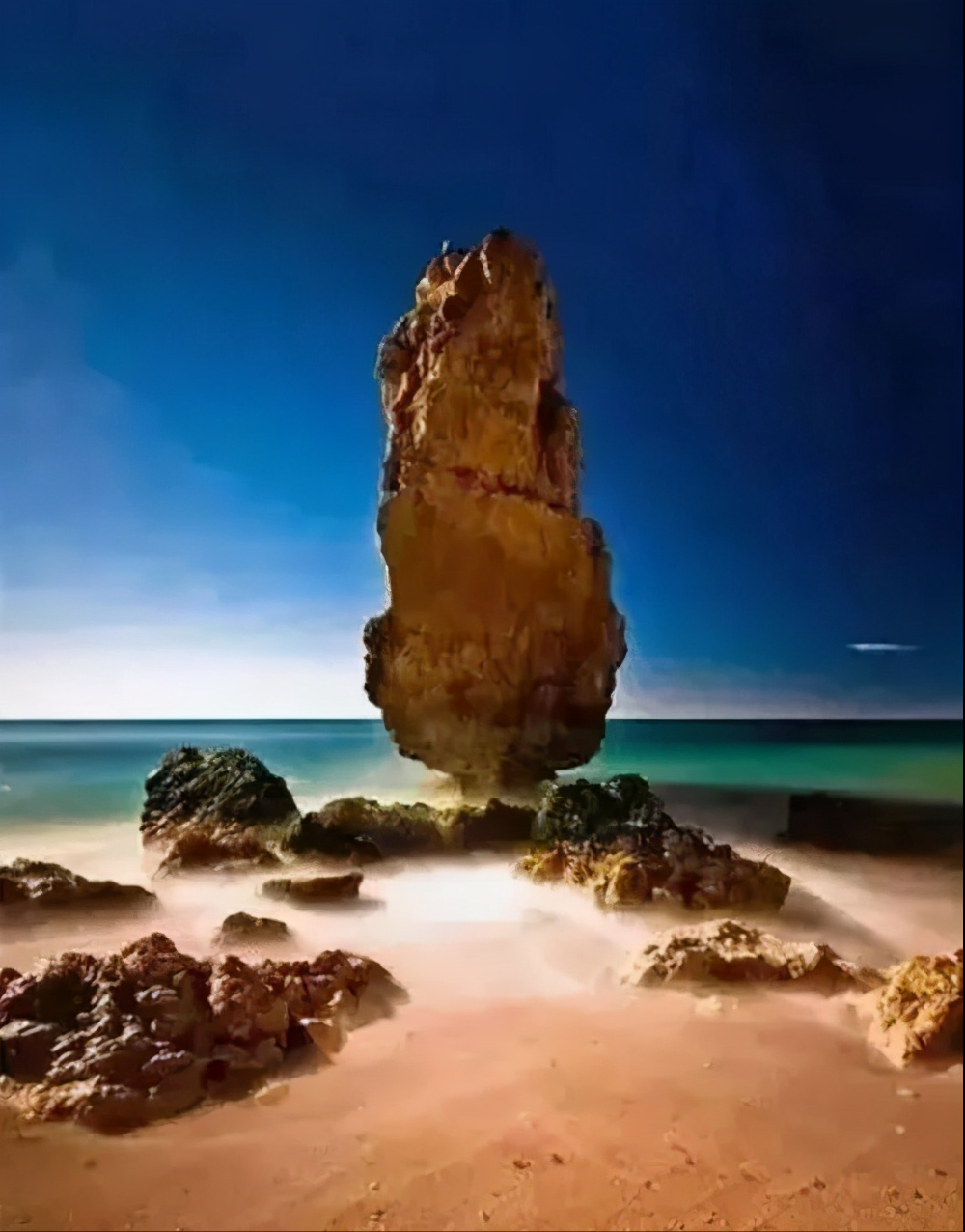 电熨斗一样的石头▼中国泰山仙人桥文章来源于网络