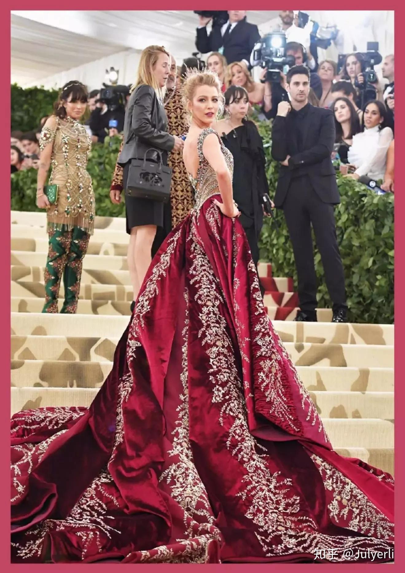 今年的met旮旯真无聊大家都丑的好平均