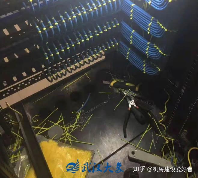 机房乱?如何理线?最详细的机房理线方法 - 知乎