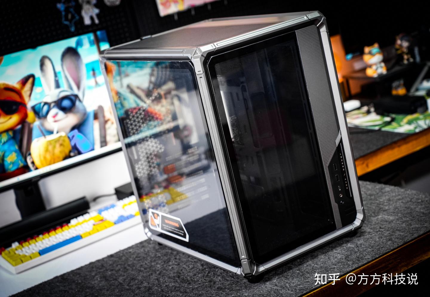 599元值得入吗?外骨骼设计加持——乔思伯X400机箱装机实测