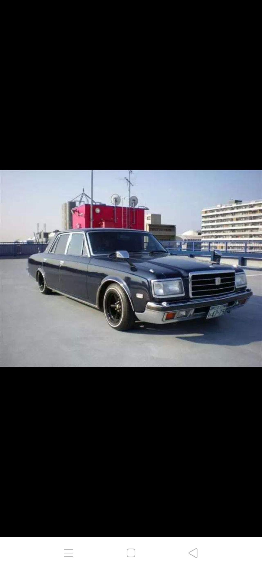 刺杀奥尔加的暗杀兵乘坐的黑色高级轿车是什么型号的