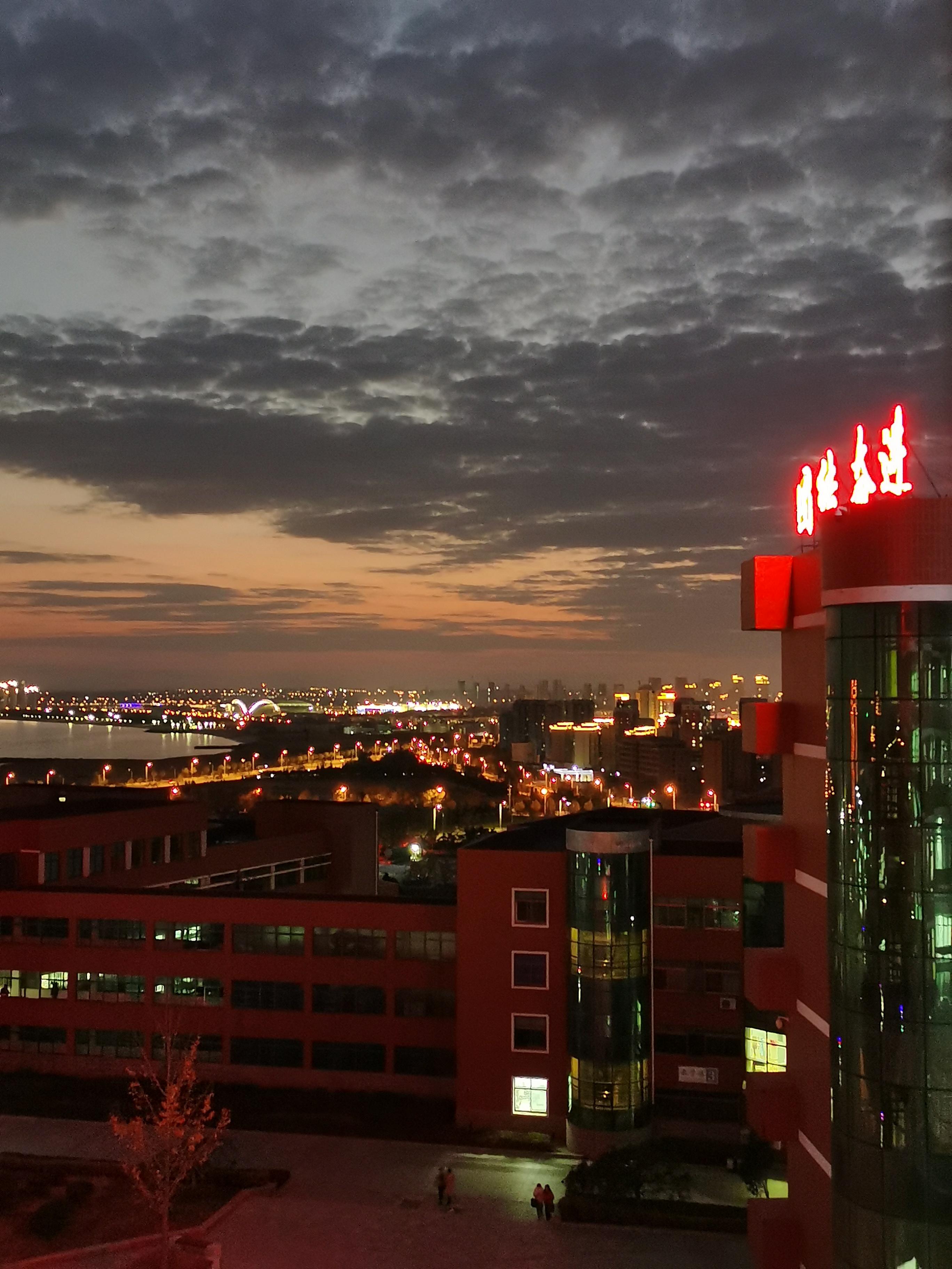 你认为哈尔滨理工大学荣成校区是一所什么样的学校