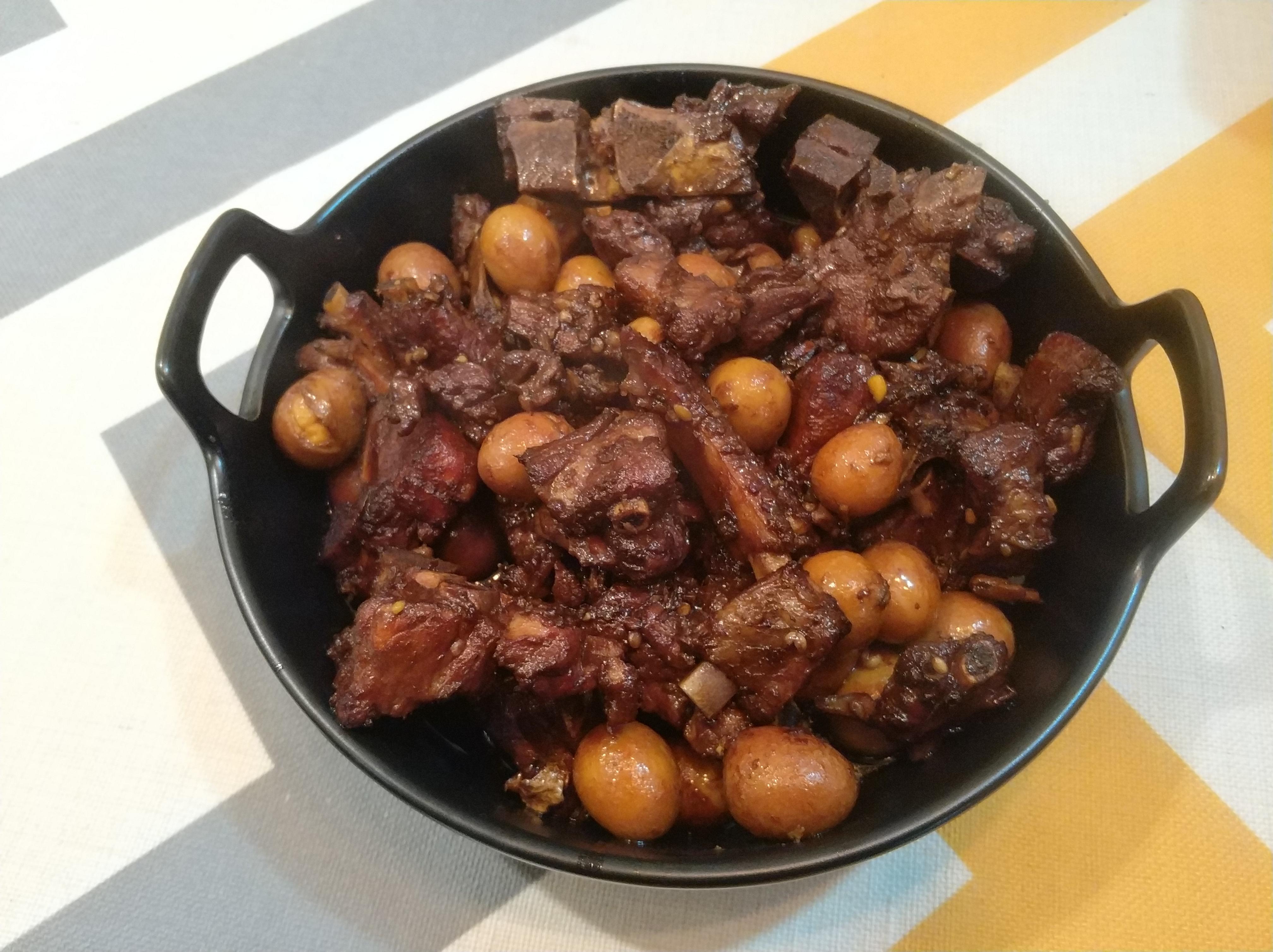 第1道:鹌鹑蛋烧排骨