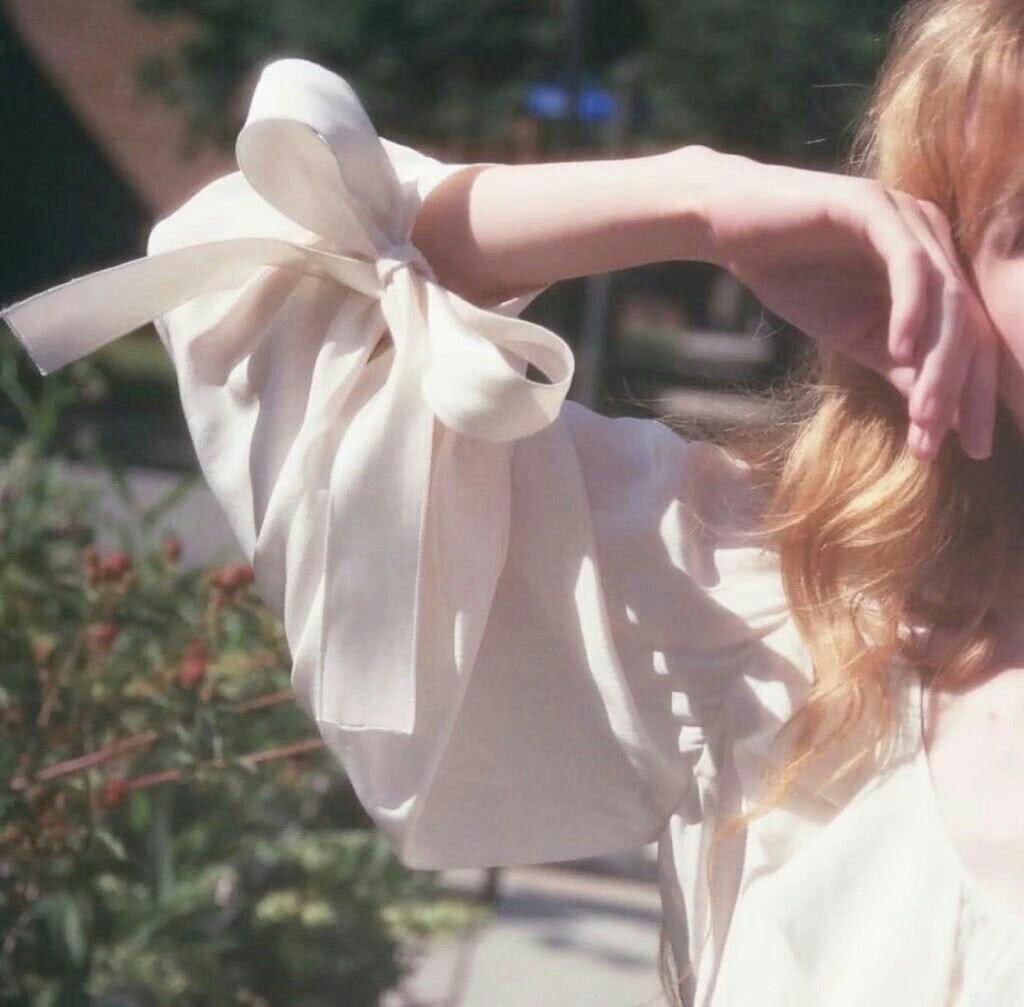 有哪些好看的欧美文艺头像?