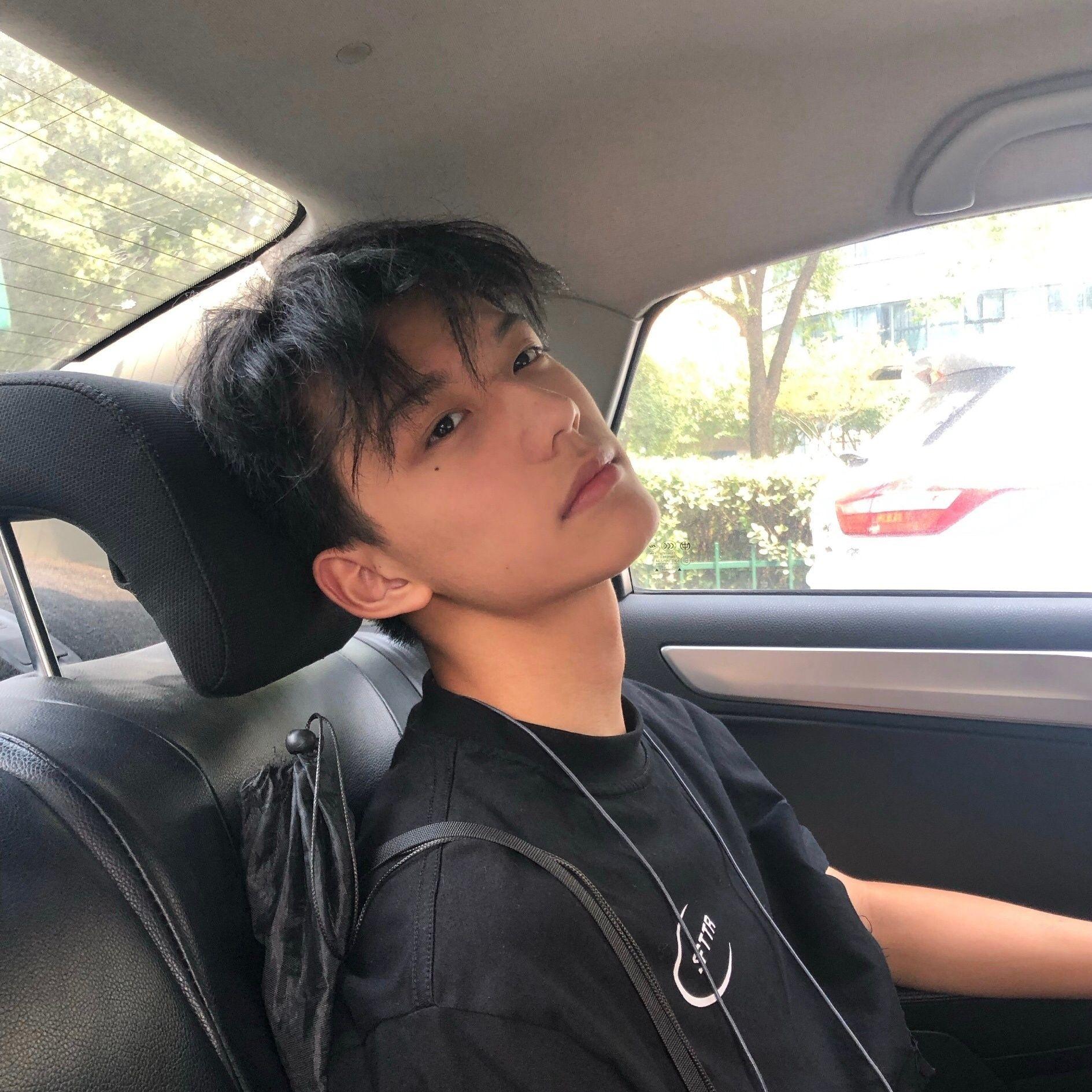 可以看看你们见过的素人帅哥吗? - 知乎
