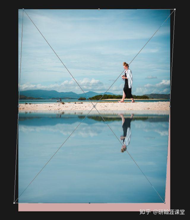 倒影效果用photoshop自带的置换滤镜制作逼真的水中倒影