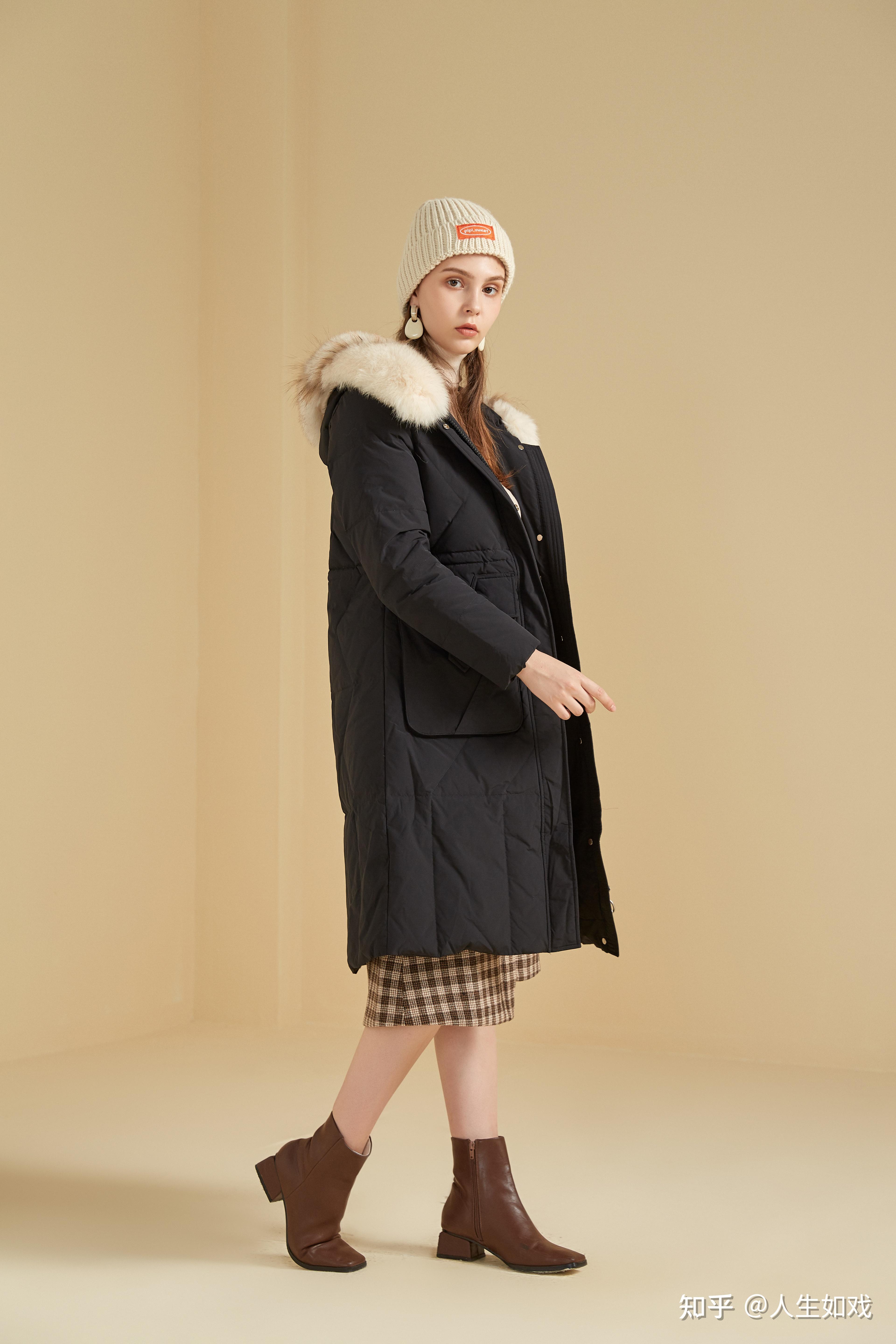 羽绒服品牌排行榜前十名(男士女士羽绒服哪个牌子的好看又质量好)