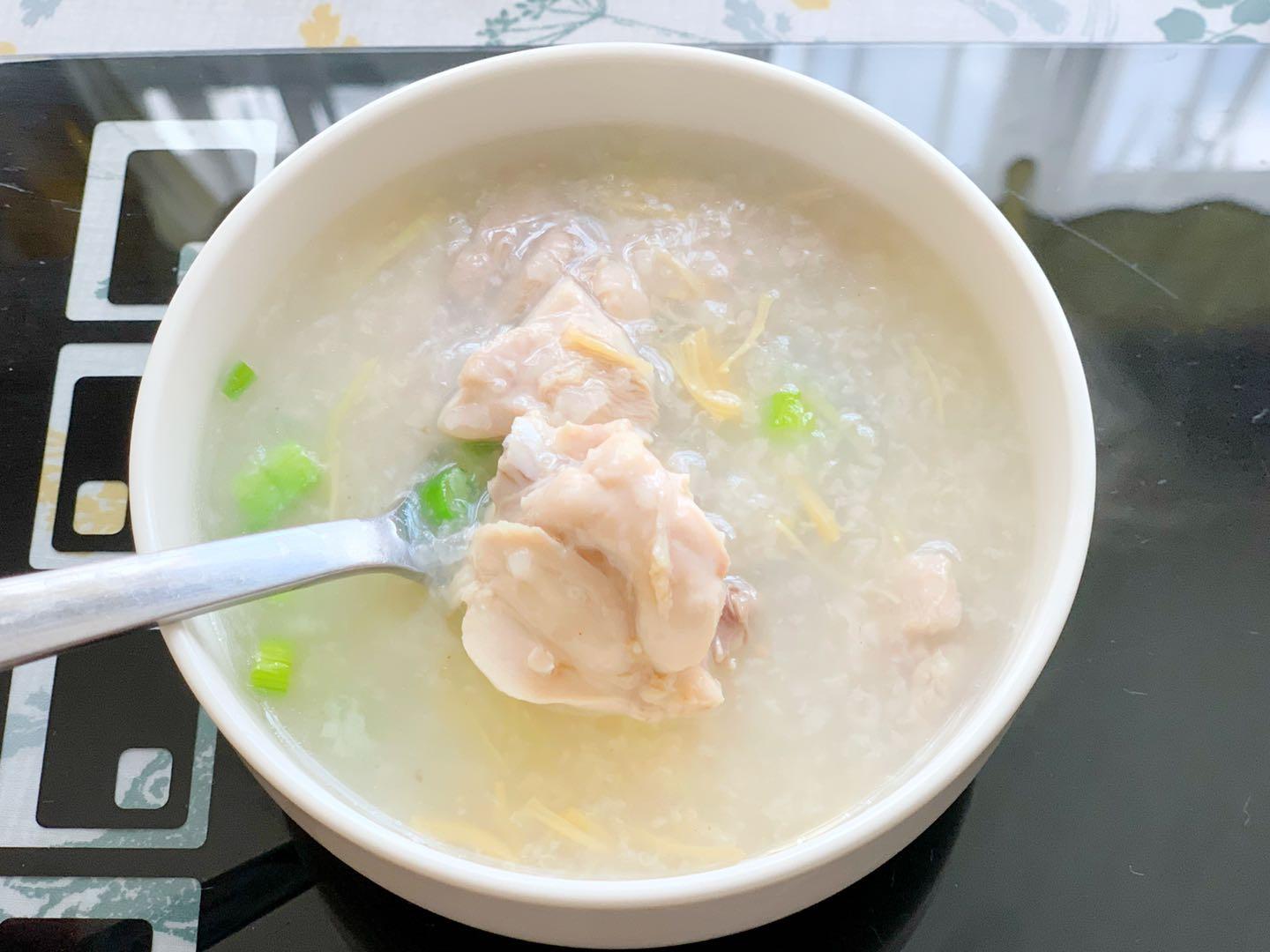 瑶柱滑鸡粥 