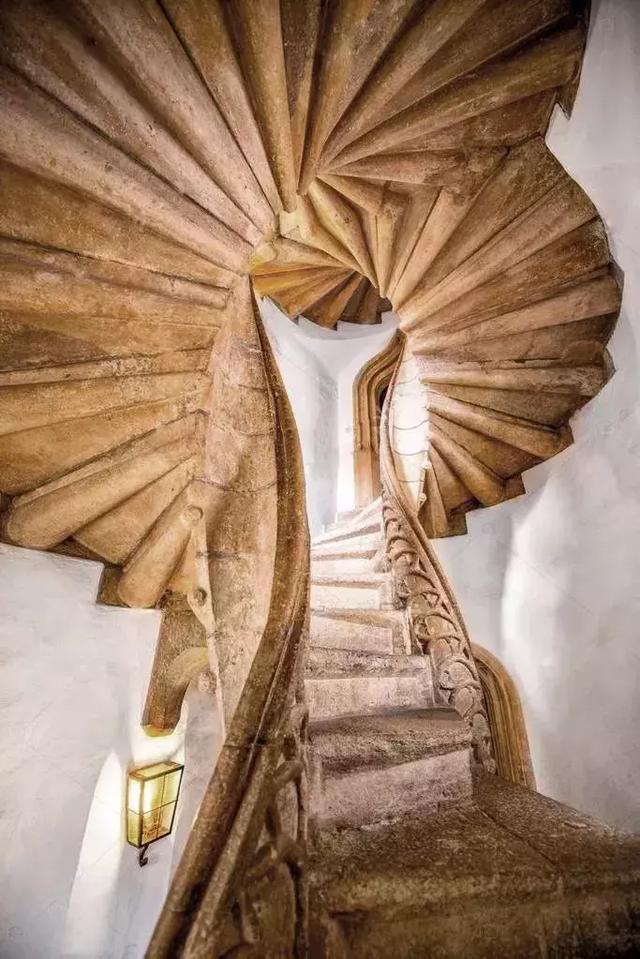 达芬奇楼梯双螺旋原理图片