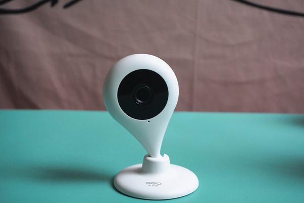 简单又实用的360小水滴智能摄像机夜视版