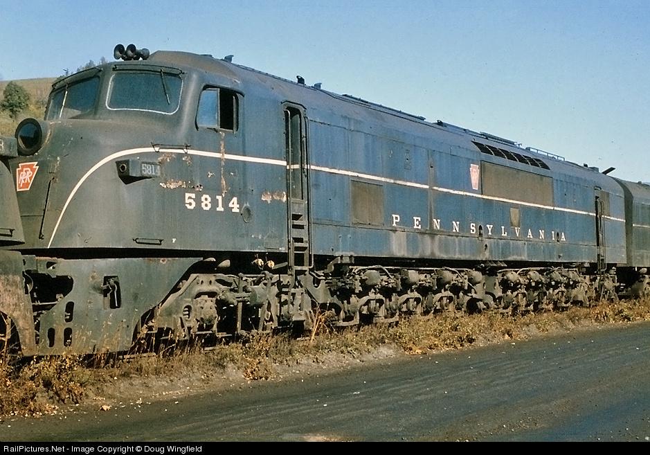 机车苏联人给的型号为a(ge-750)型,是一台2-d0-d0-2的单节12轴机车