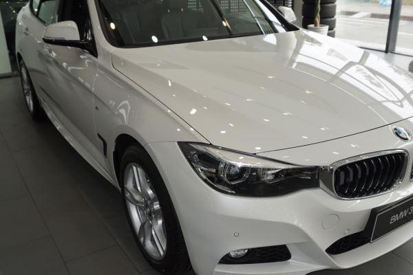 2020款宝马3系gt到店实拍加装运动套件20t配8at动力强劲