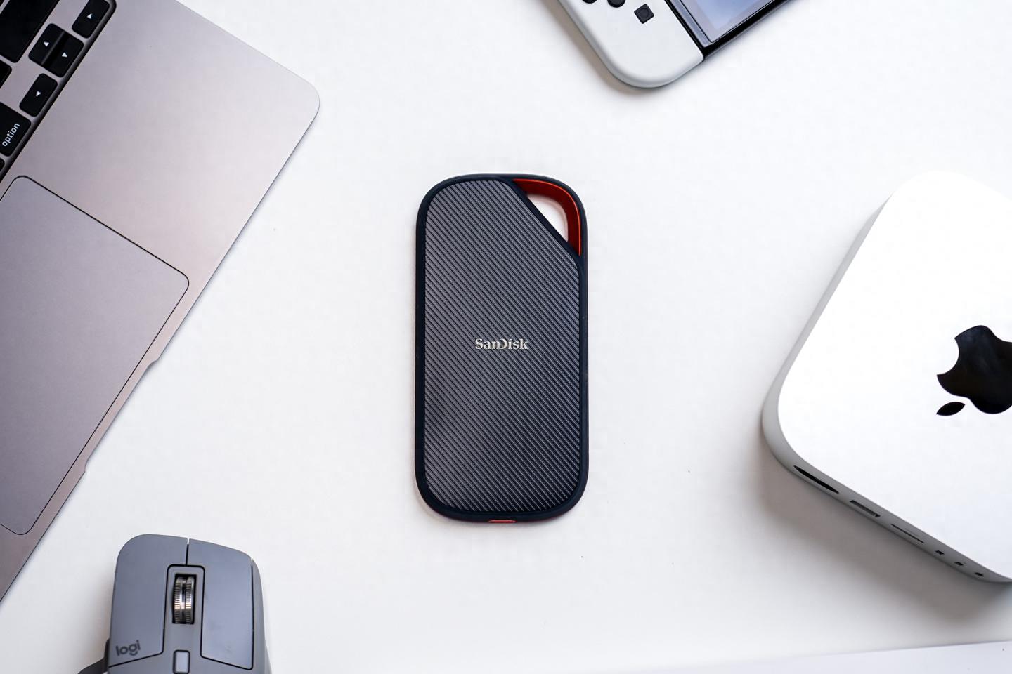 读取速度直上3800+？支持USB4协议丨闪迪至尊超极速移动固态硬盘USB4 版上手- 知乎