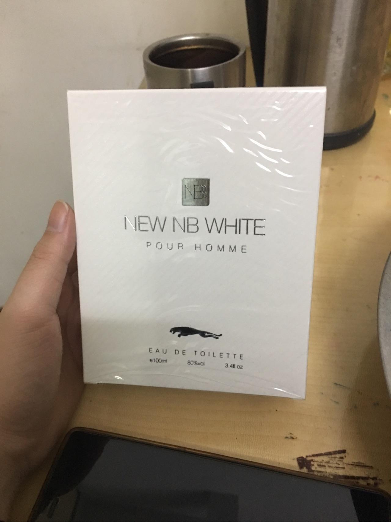 请问这个从迪拜带回来的香水是啥牌子?怎么样