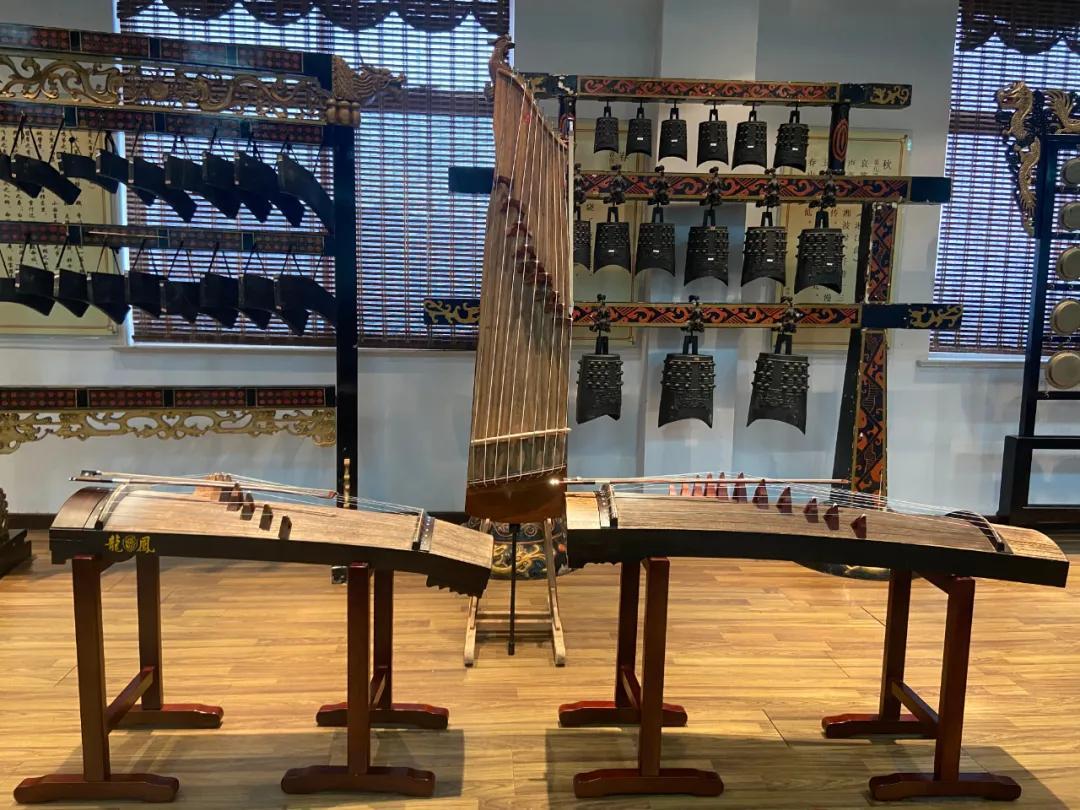 龙凤乐器隆重推出复原创新专利产品轧筝