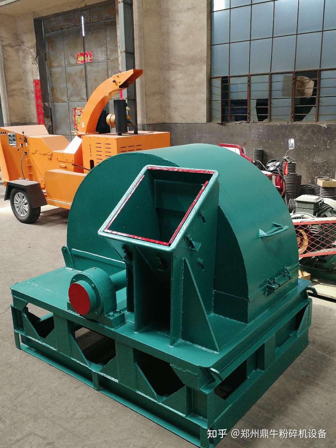 给大家分享一下菇木粉碎机的结构组成