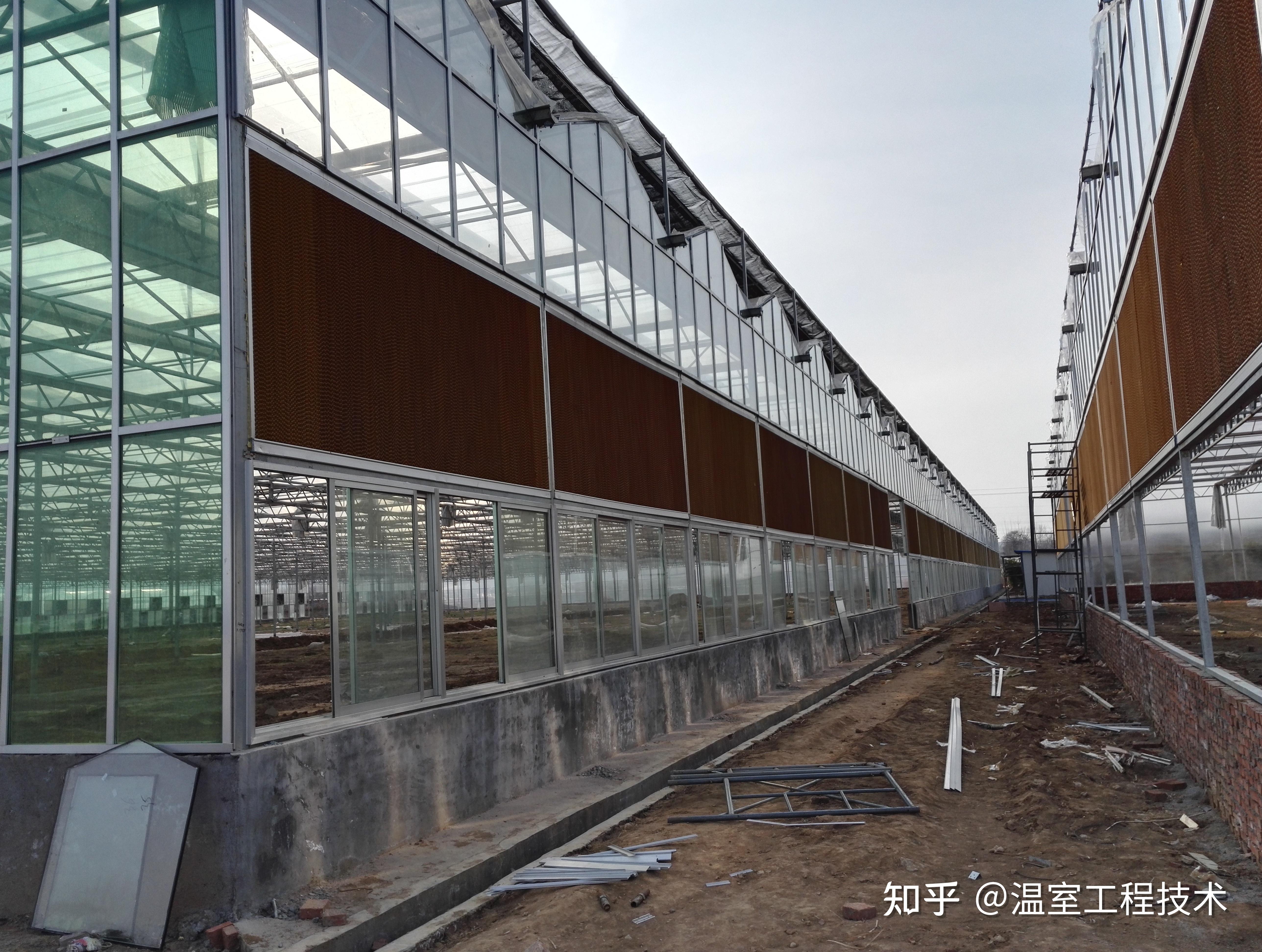 温室百科之夏季高温天气风机水帘降温系统使用注意事项