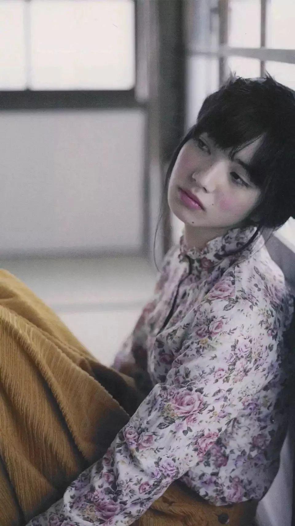 高清无水印壁纸小松菜奈