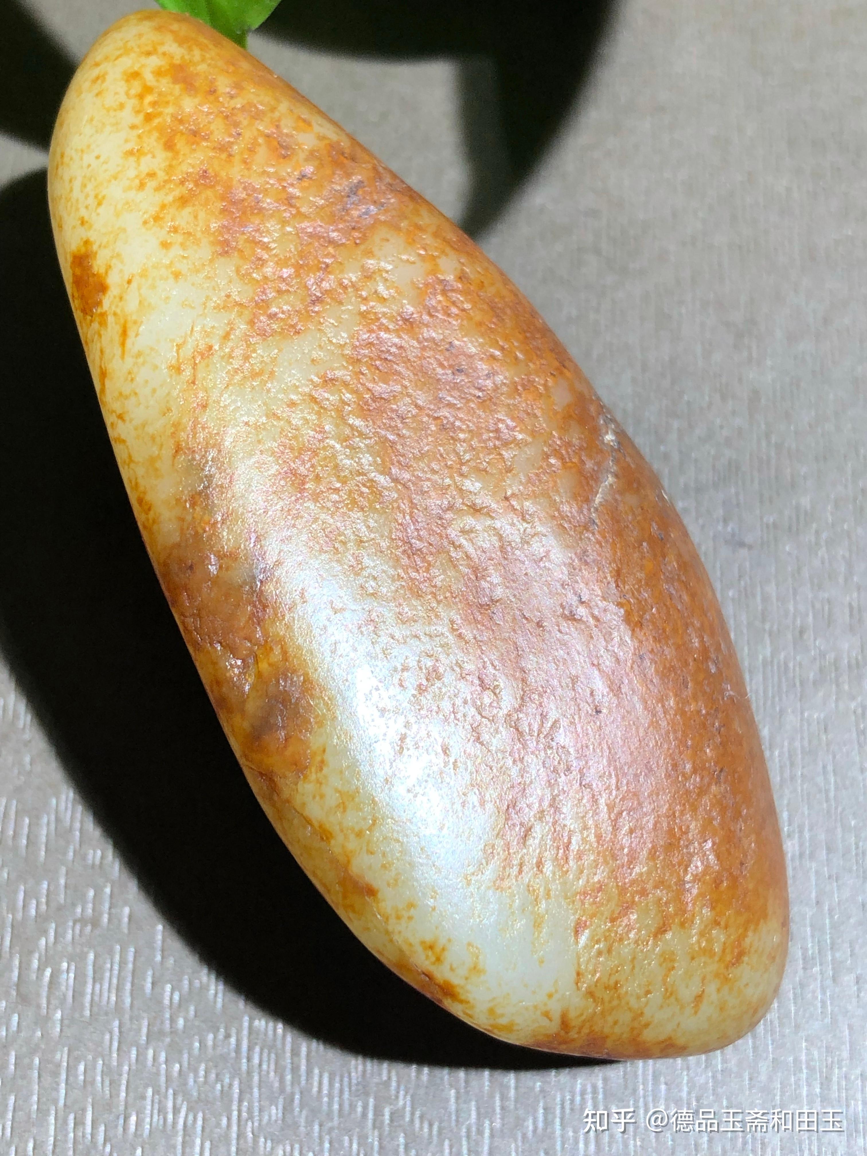 110克红皮籽料把件