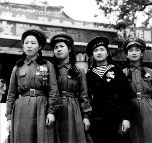 飒爽女兵的军裙,原来还有这么多精彩历史 - 知乎