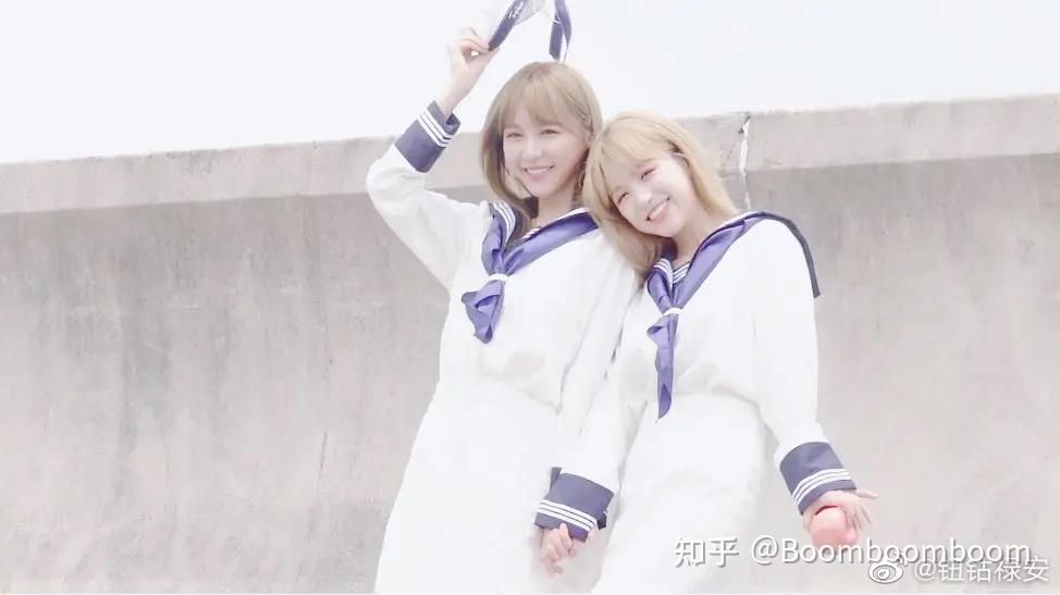 身为女生你喜欢什么样的百合cp呢