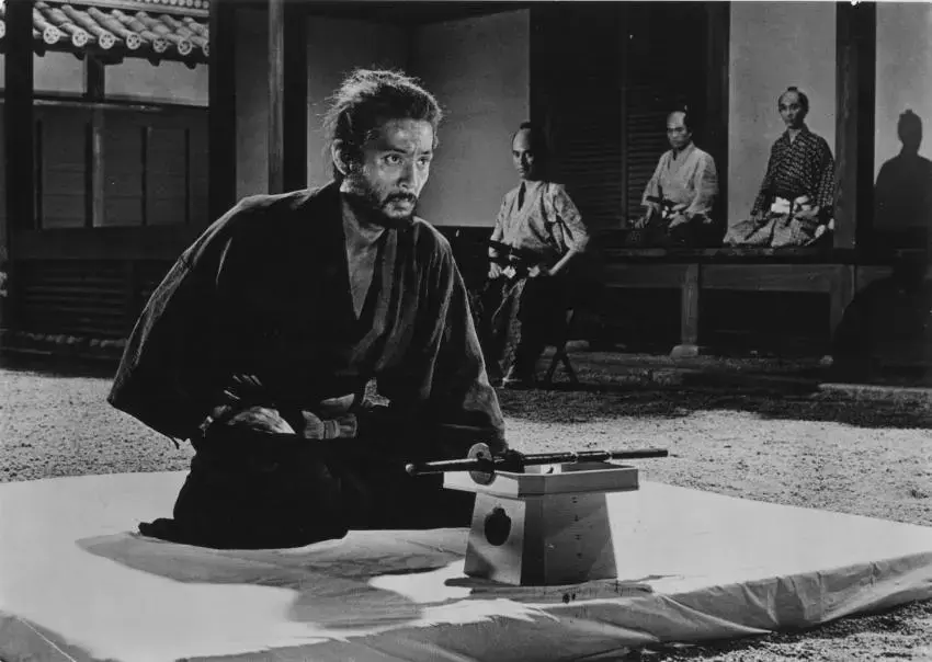 电影《切腹》剧照0 3"低头道歉时秃头效果最佳"为什么日本会有这么