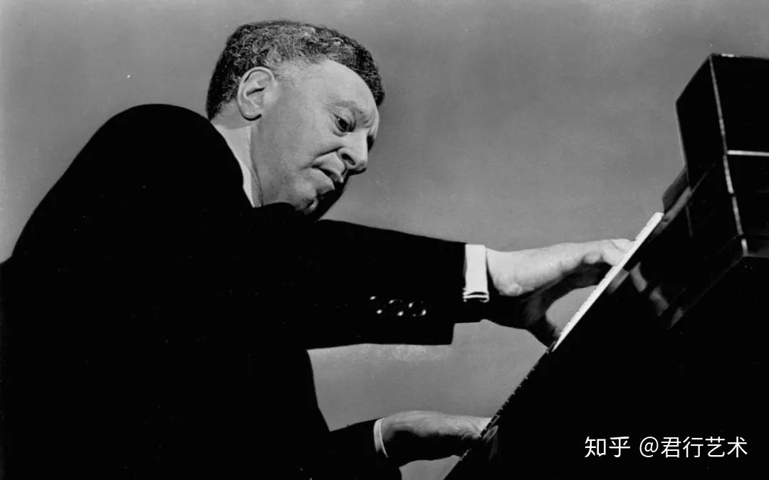 20世纪的伟大钢琴家arturrubinstein