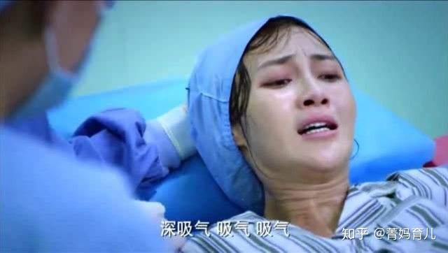 1,头盆不称产妇临产前,胎儿的胎头要经过妈妈的骨盆下降下来,才能进入