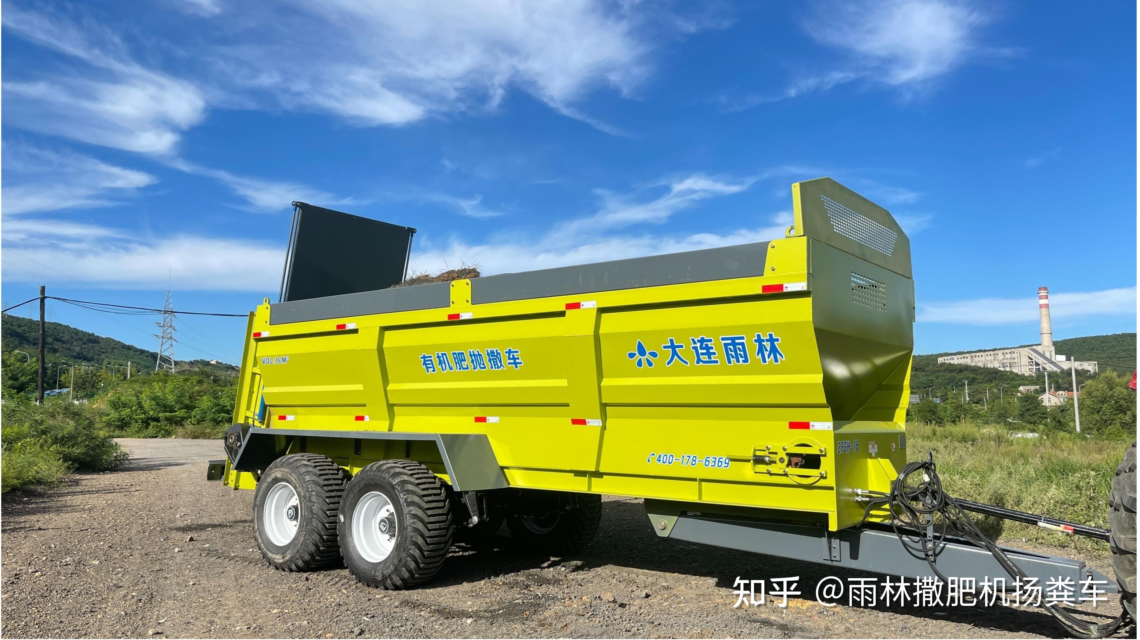 大型农村撒粪机扬粪车,黑龙江撒冻粪机器,支持绿色生态农业机械化发展