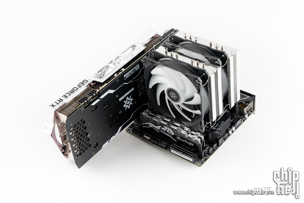 evga 650 g5 金牌全模组电源,顶部印刷有型号.侧面为铭牌贴纸.