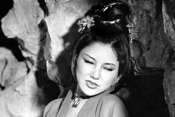 邵氏三级片十大女星之四邵音音冲出国际的中国娃娃