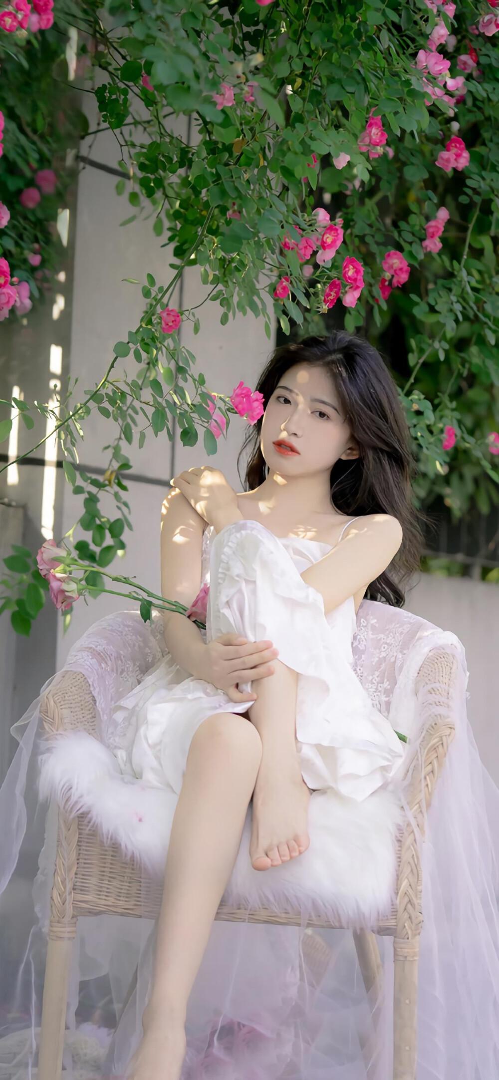 有什么百看不厌的全面屏美女壁纸? - 知乎