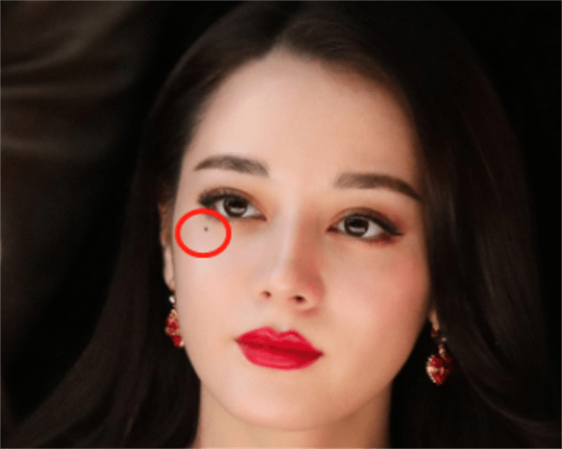 三十岁的迪丽热巴凭什么依旧美得不可方物