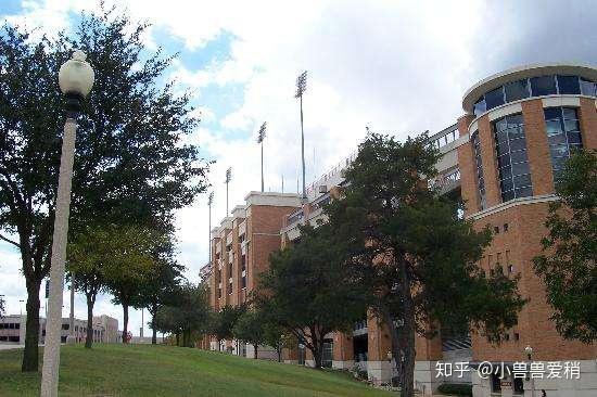 业就业竞争太激烈,打算毕业后进行美国读研深