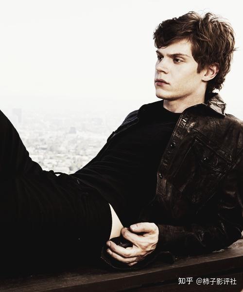 标准化悬疑美剧《东城梦魇》,看女神温斯莱特如何拨开疑云!