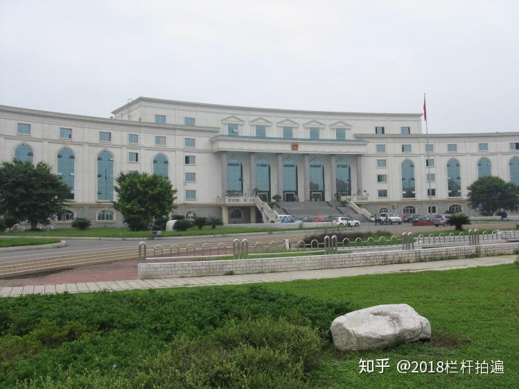 气势恢宏交通:在绵阳市中心建国门商业区,有直达花荄汽车站的15路公交