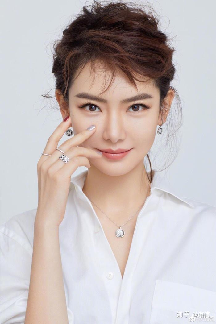 戚薇代言过什么品牌戚薇直播带货你怎么看