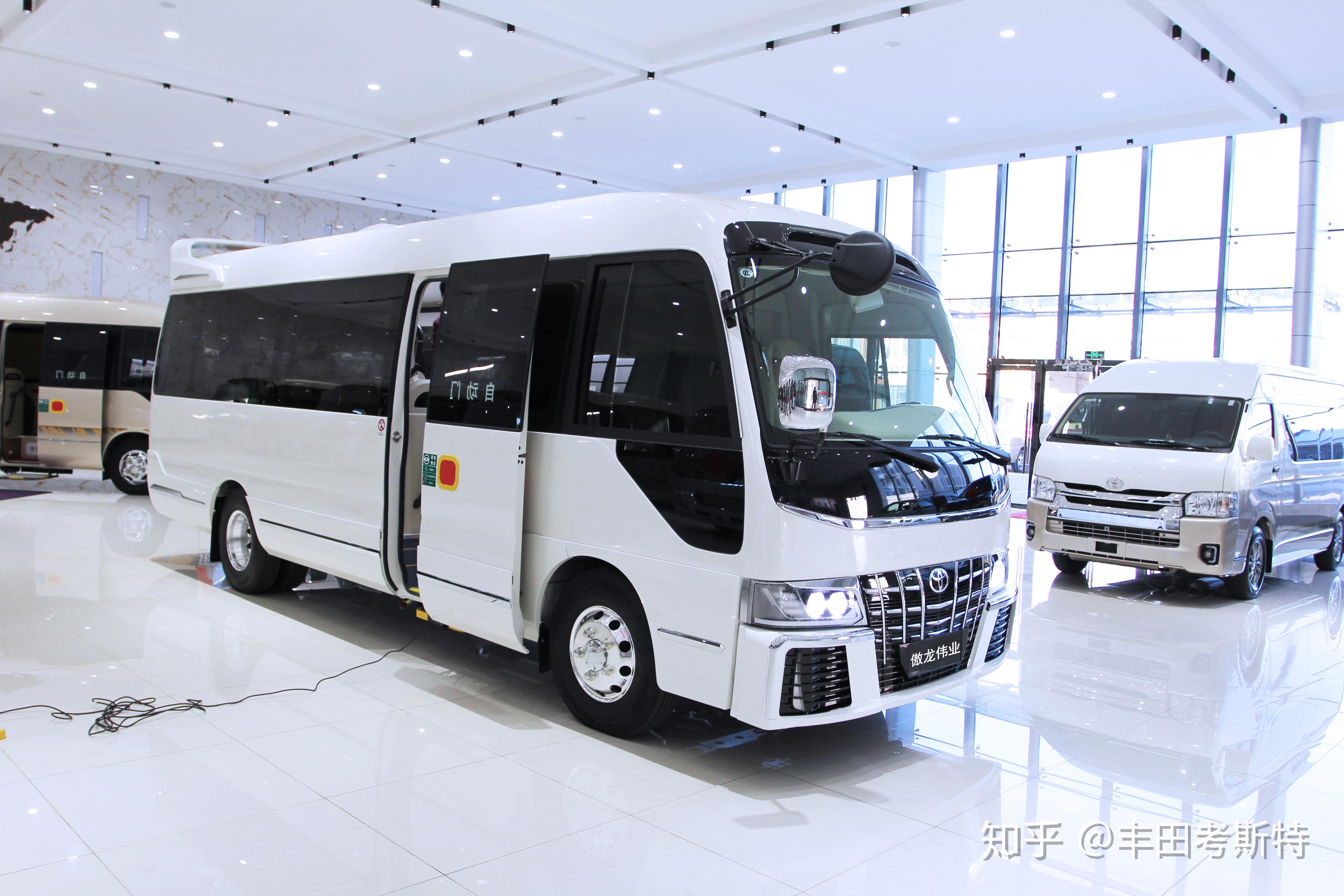 丰田考斯特爱马仕版12座现车定制 2020全新设计语言 - 知乎