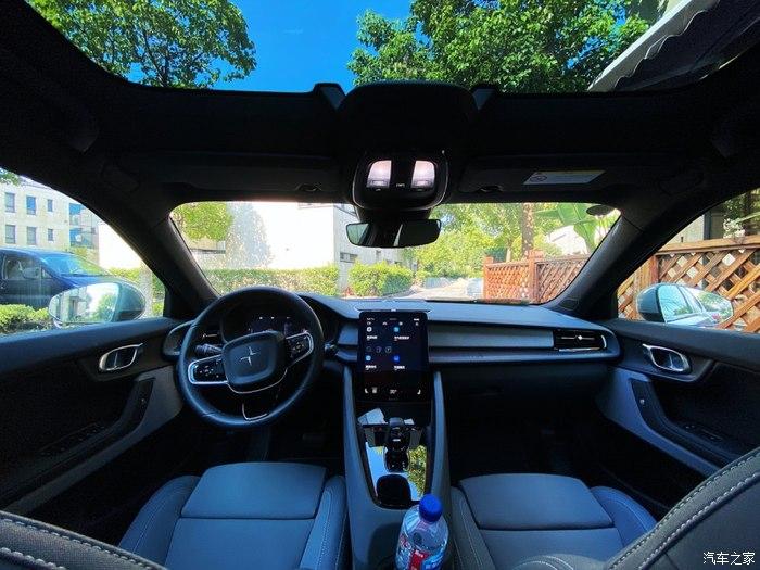 驾驭polestar 2夜游海洋馆,绝对真爱,感受它的魅力