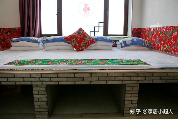 东北的“火炕”到底有多厉害?可以用来待客、还能当卧室和餐厅? - 知乎