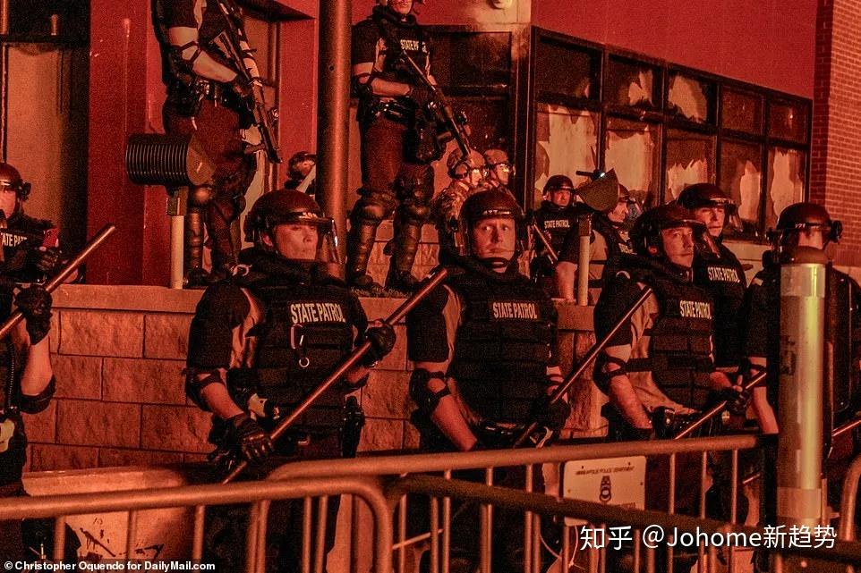 美国发生暴动或者说骚乱了吗? - 知乎