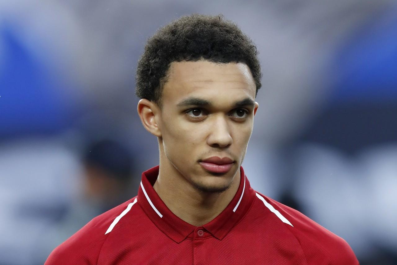 阿诺德希望未来我能成为利物浦的领袖成为年轻球员的榜样