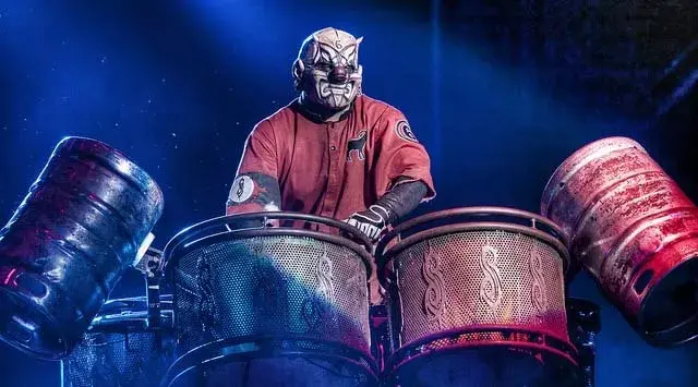 活结乐队的本体是面具吧