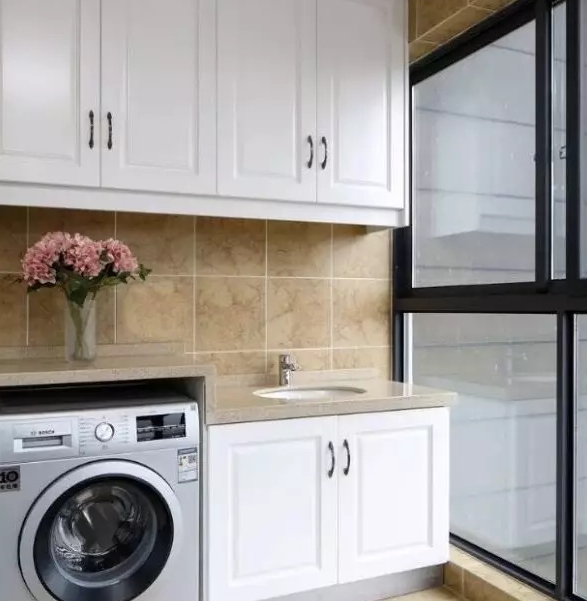 如何装修阳台洗衣柜 v2-9a4810b36bde31a0cdedd6909554313e_1440w.jpg?source=172ae18b