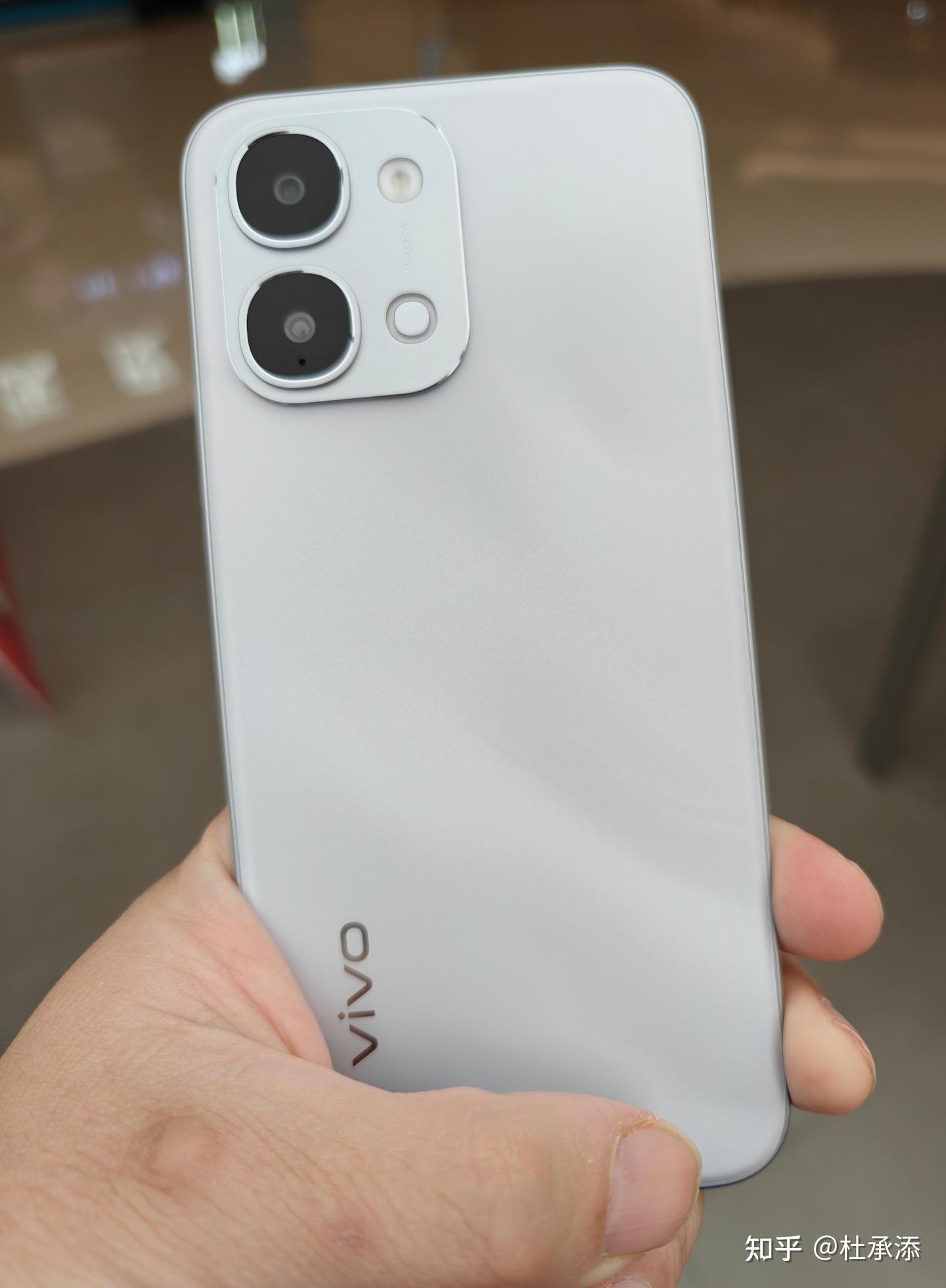 vivo Y500i该不该入手?