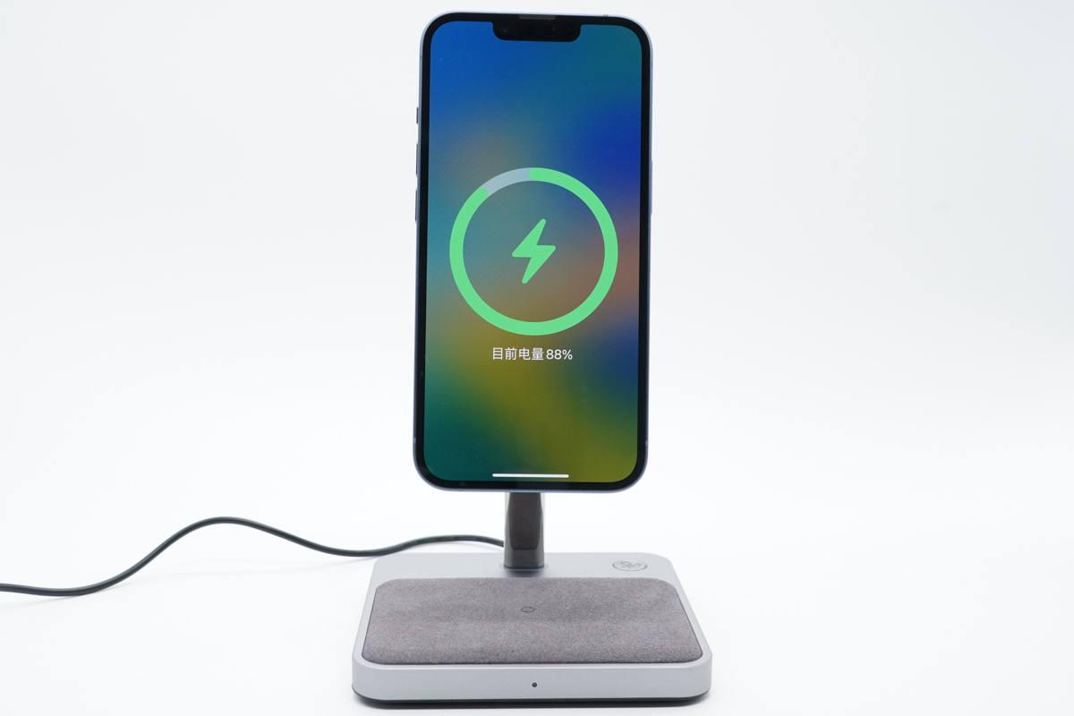 zike 二合一磁吸无线充电器评测:magsafe充电加速,满足iphone 14超大