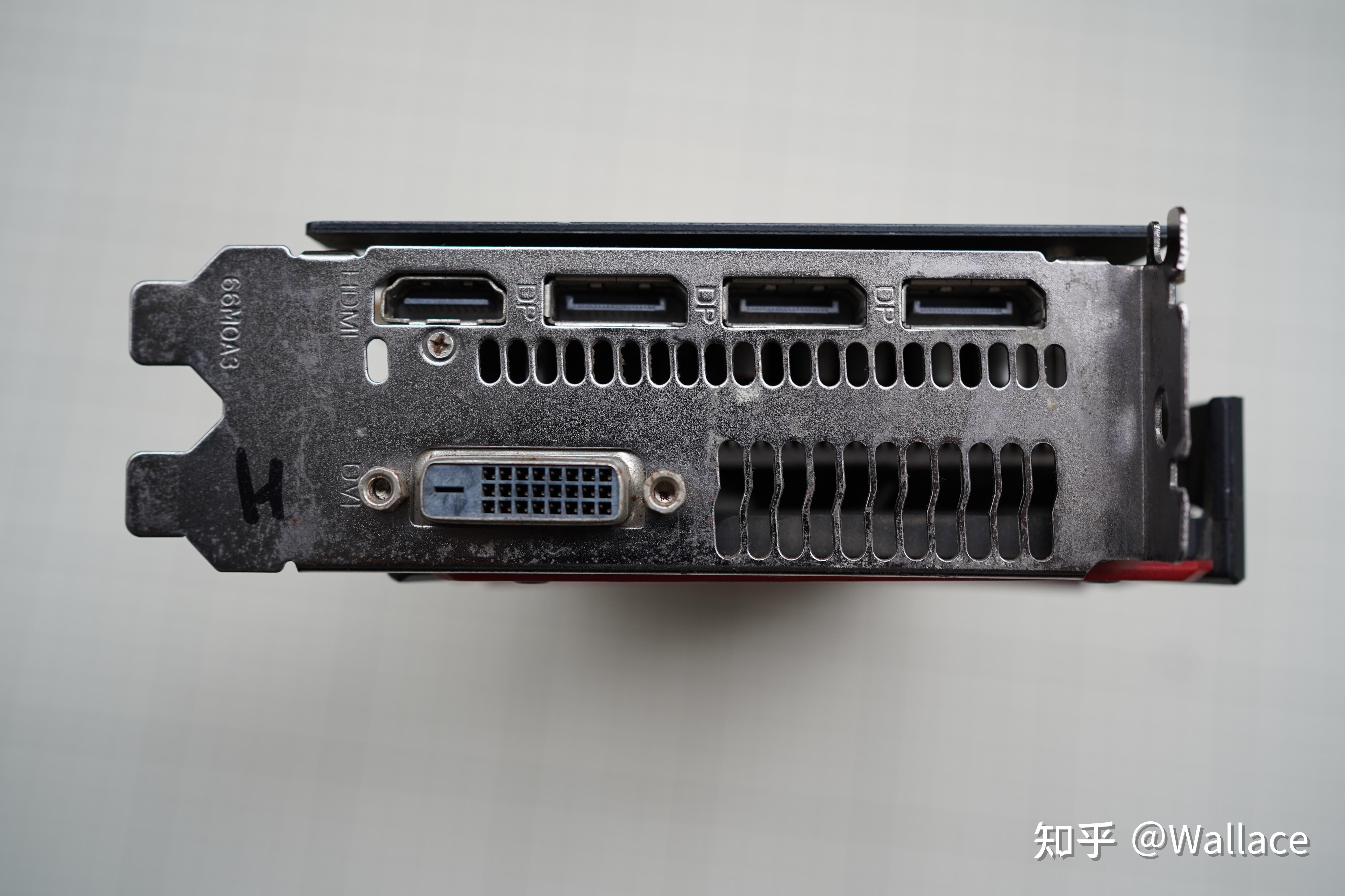 蓝宝石rx580黑白背板图片